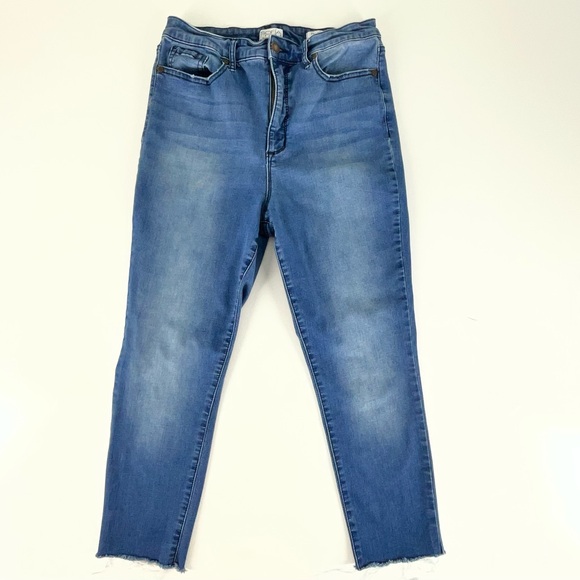 sofia by sofia vergara Denim - Sofia by Sofia Vergara Women’s Rosa Curvy Ankle Medium Wash Denim Jeans | 12